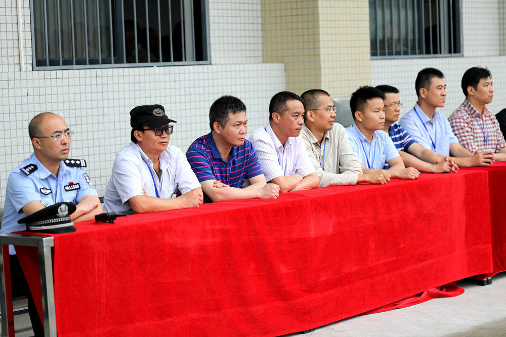 建設(shè)工程總包部黨支部和后勤黨支部結(jié)對(duì)開(kāi)展警示教育學(xué)習(xí)活動(dòng)1_副本.jpg 建設(shè)工程總包部黨支部和后勤黨支部結(jié)對(duì)開(kāi)展警示教育學(xué)習(xí)活動(dòng)1_副本.jpg